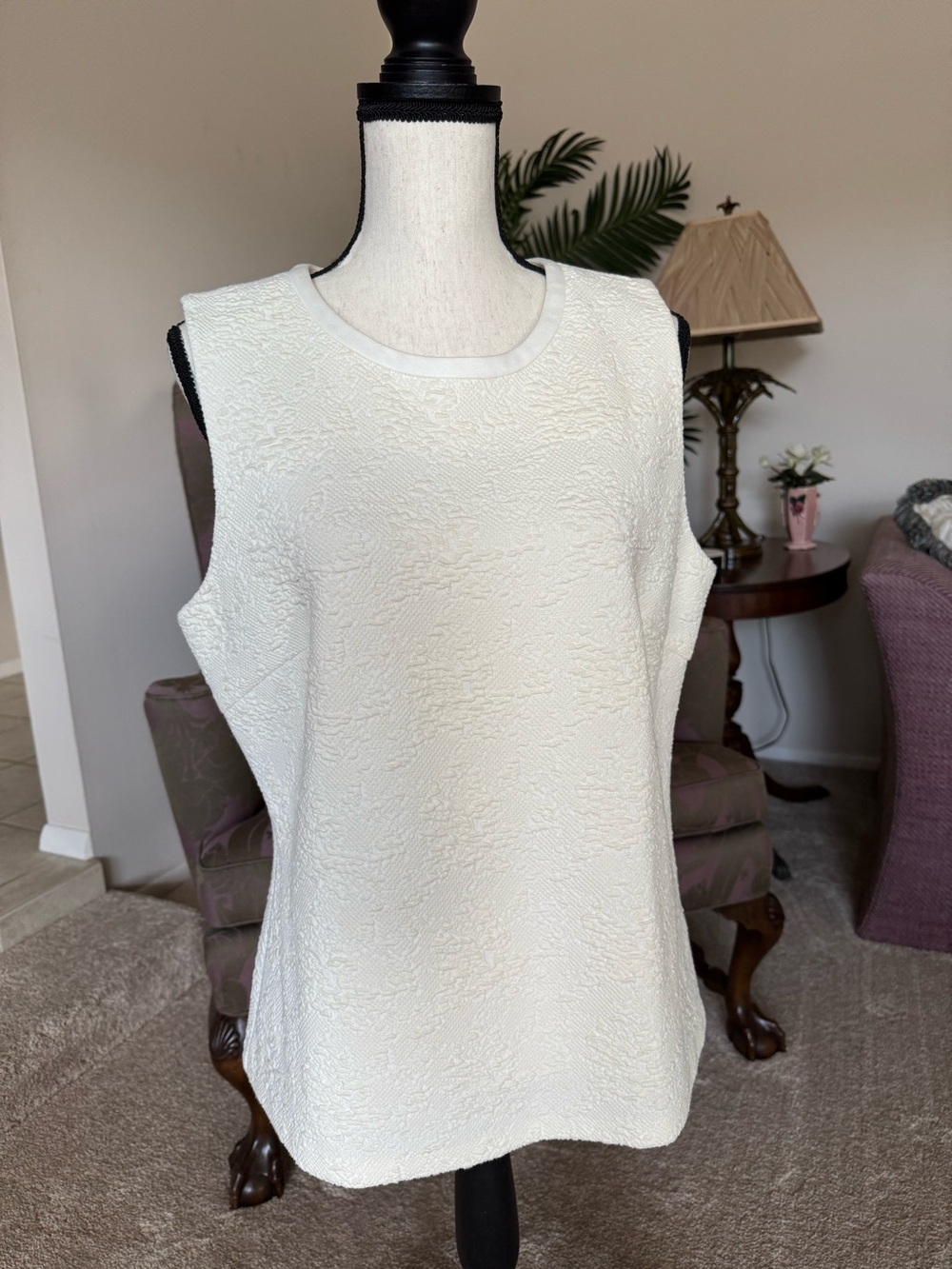 J. McLaughlin Cream Textured Sleeveless Top